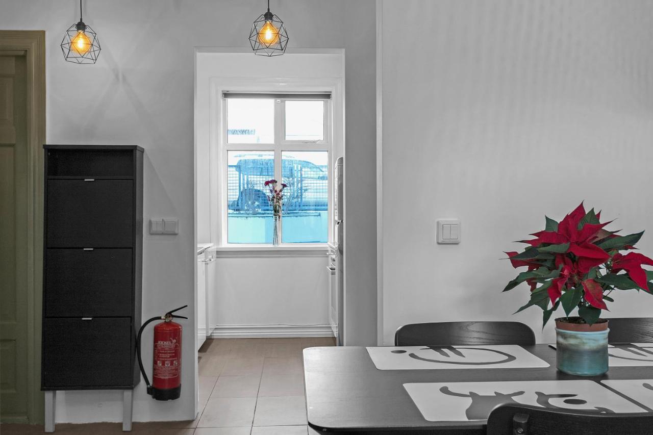 Sunny Reykjavik Apartment Bagian luar foto